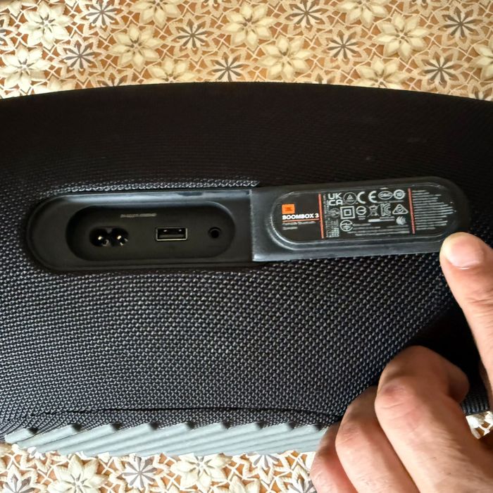 Jbl boxe boombox3