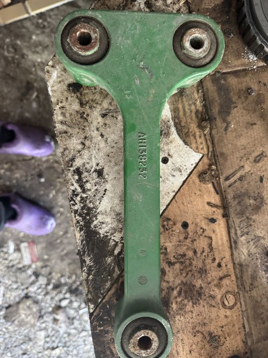 AH138232 John Deere