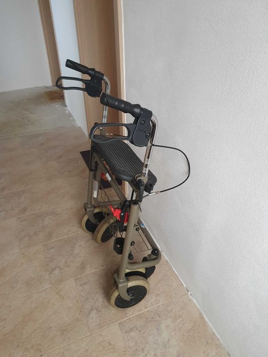 Vand rolator / cadru de mers