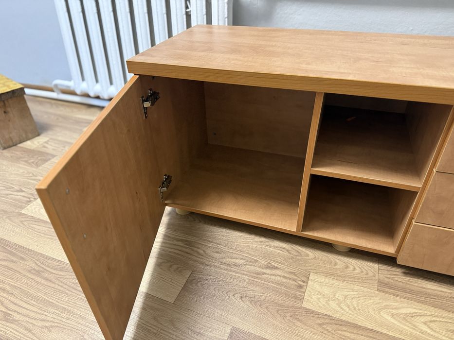 Крепкая офисная тумба / Комод