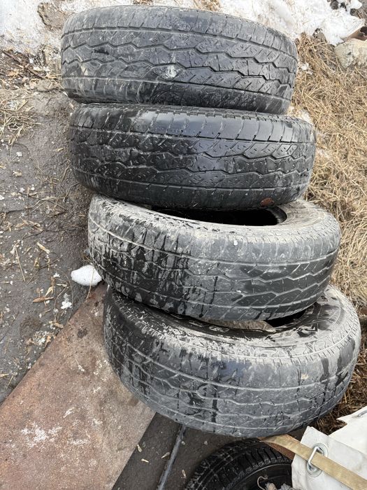 Продам шину 235/75/15