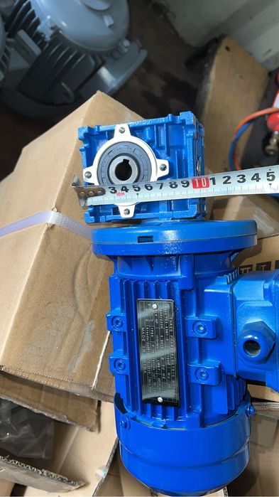 Мотор редуктор электродвигатель