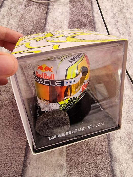Max verstappen helmet Las Vegas gp 2023 1:4 f1 Signed photo card
