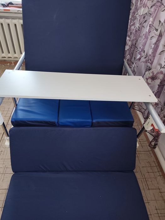 Медицинская кровать