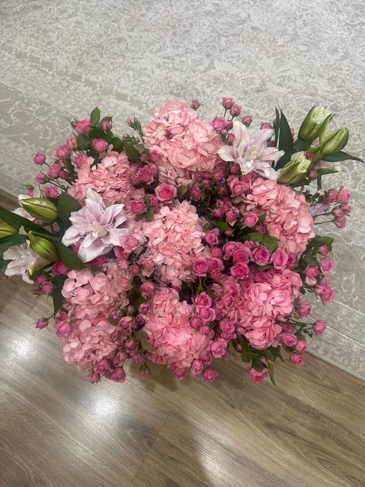 Цветы в корзине 15к
