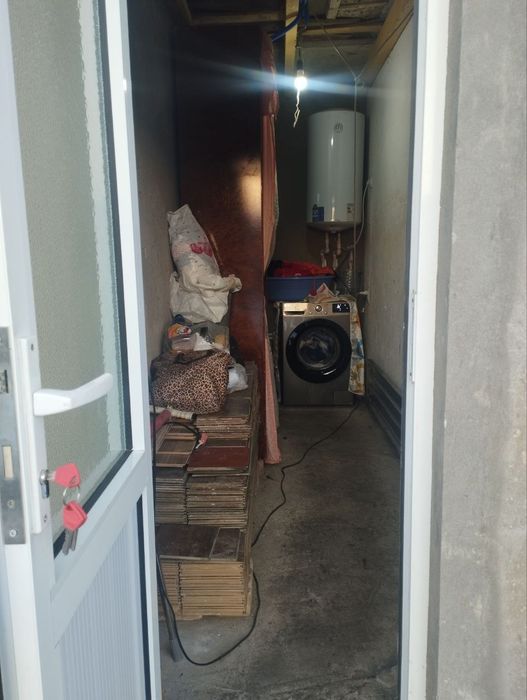 Srochna uy sotiladi  Navbahorda 6sotihli uy sotiladi