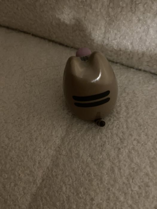 Продам фигурку дешево