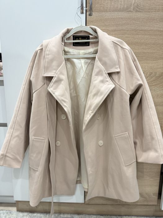 Пальто средней длины