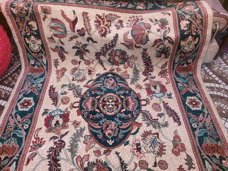 Ковёр шерстяной в отличном состоянии