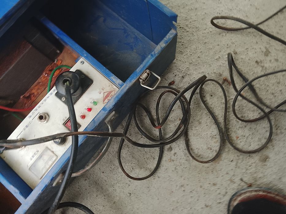 Солнечный батарея