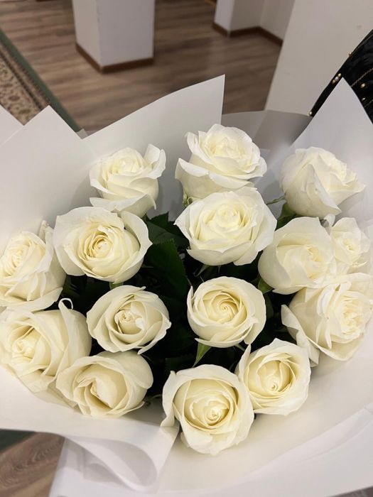 Букет из белых роз