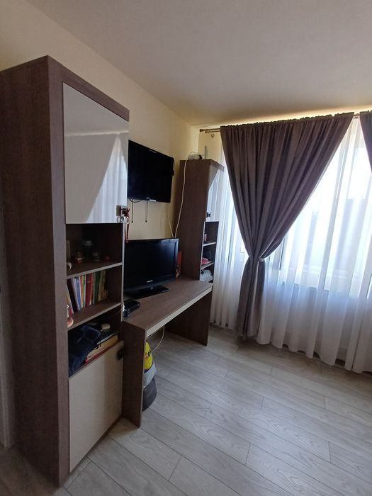 – Vând apartament 1 cameră (25 mp), Beiuș, etaj 3/4