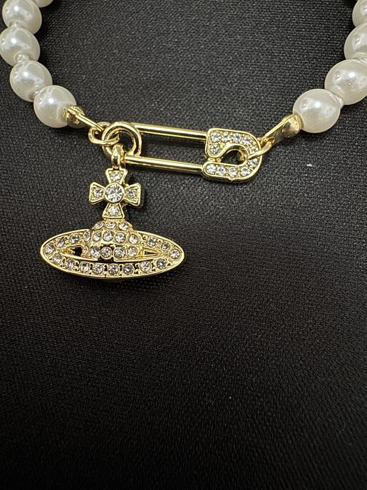 Bratara Vivienne Westwood Gold Pin Pearl