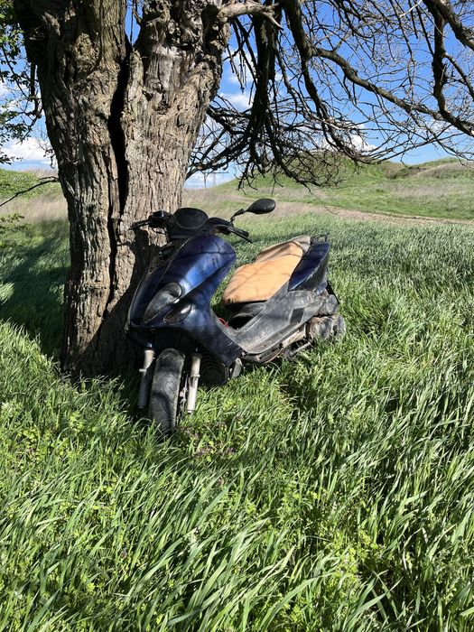 Продавам 2 скутера без документи