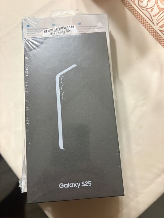 Samsung Galaxy S25 128GB + Powerbank TTEC 10 000 mAh – НОВИ, запечатани