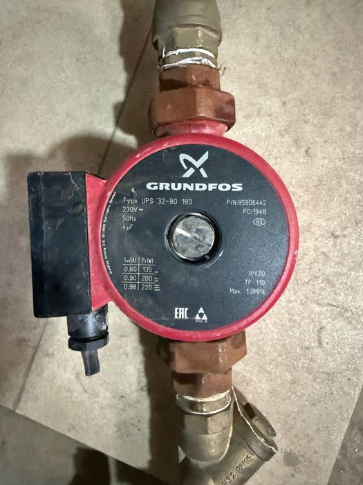 Котел Baxi slim 40кв. Церкуляция насосы Grundfos ups 32-80, 25-60
