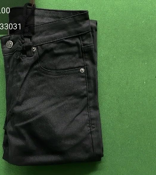 Blugi ksubi cu aspect de piele