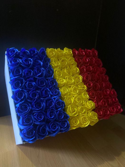 Trandafiri din sapun tricolor