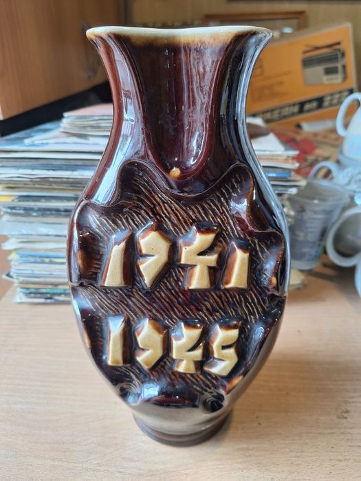 Ваза 40 лет победы ВОВ.