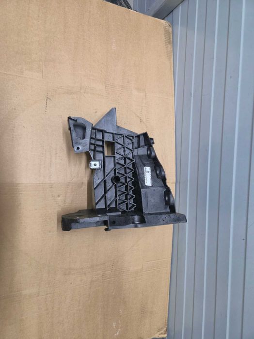 Suport trager stanga Mercedes GLE W167 gls x166 c167 cod A1676206601