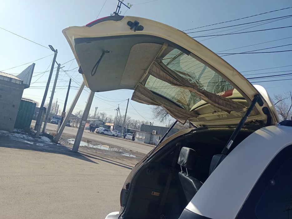 Тайота превия сатылады