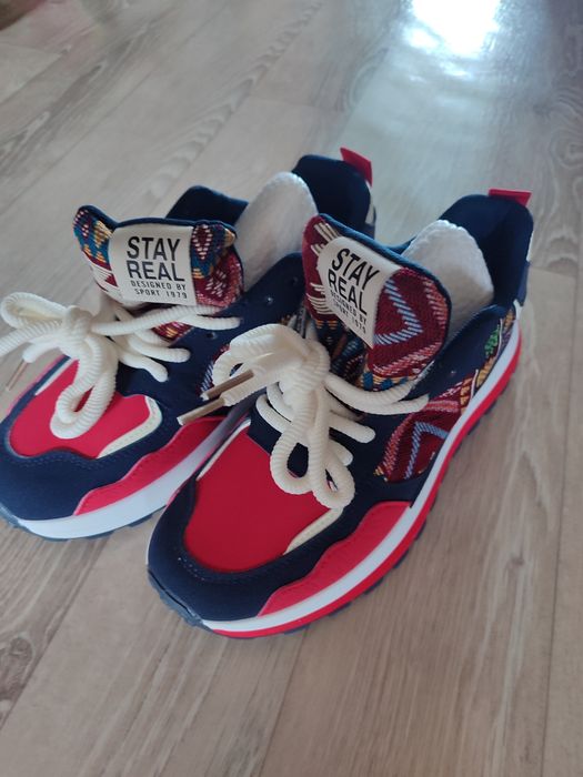 Новые брендовые кроссовки