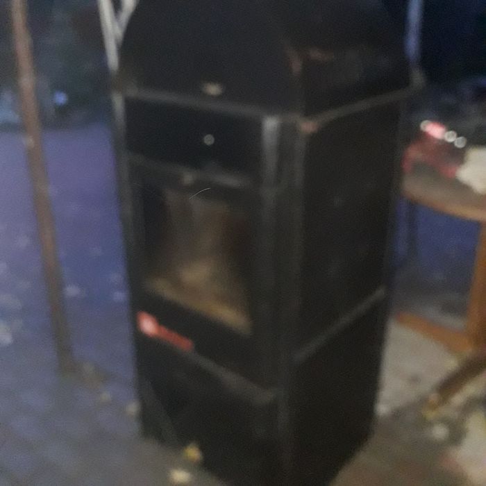 De vanzare termosemineu