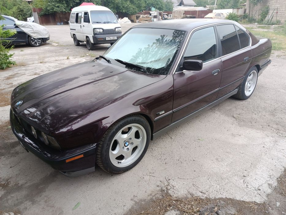Продаю BMW 520i в кузове е34