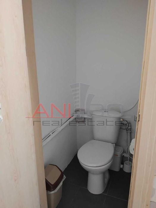 Офис в Варна-Център площ 15 цена 230