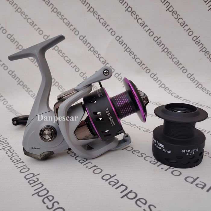 Mulineta WINDBLADE CRAP si Feeder TGR6000 capacitate 0,40/220 metri