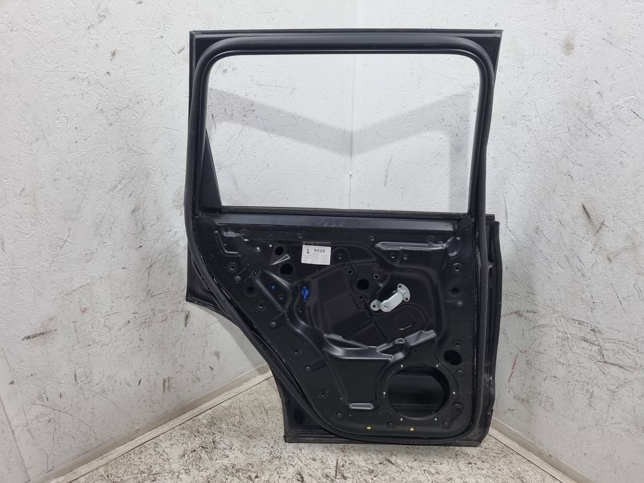 Usa stanga spate Volkswagen Touareg (7LA, 7L6) [Fabr 2003-2010] R-line