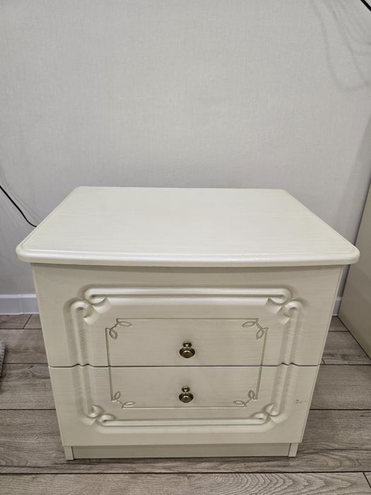 Продам спальный гарнитур