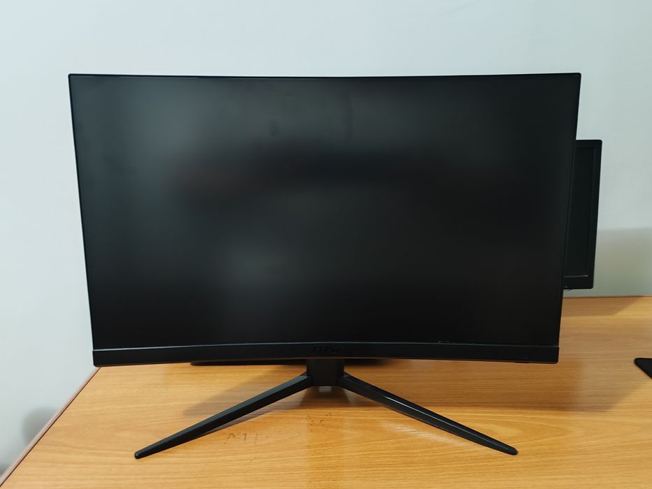 Msi 24dyum 144hz gaming manitor sotiladi