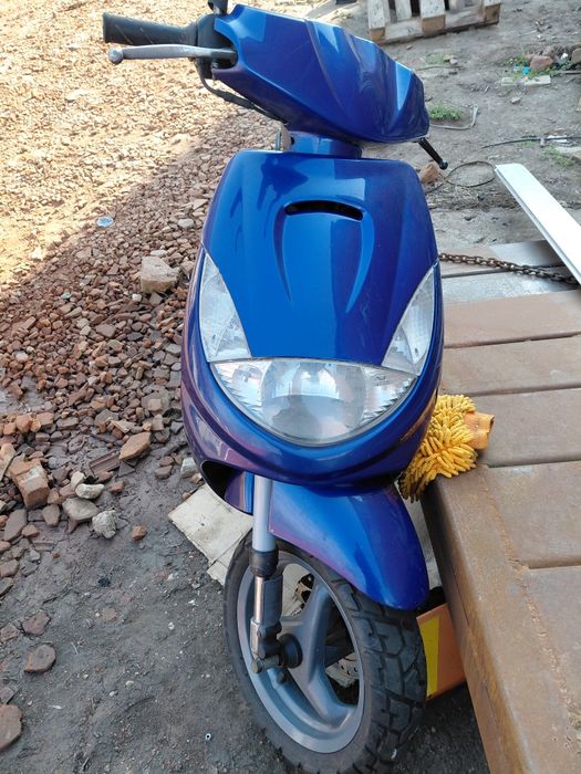 Dezmembrez scuterPeugeot Vivaciti 100 cc, baotian  4T si Peugeot Jet F