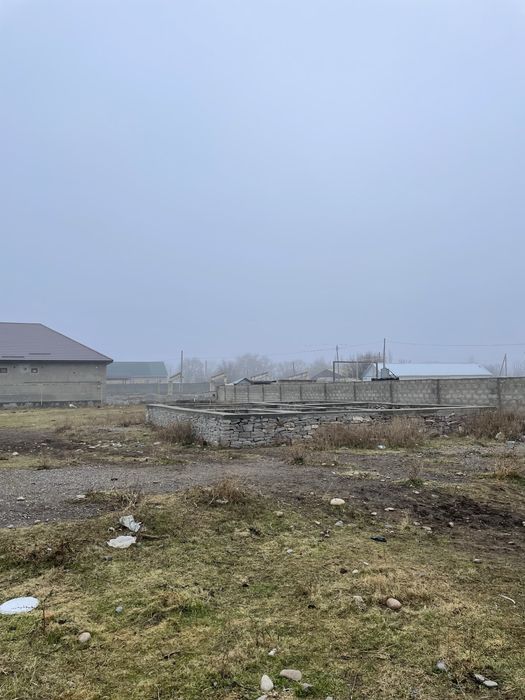 Участок с фундаментом