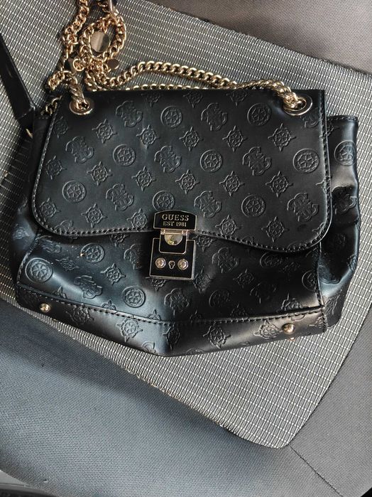Оригинална чанта Guess