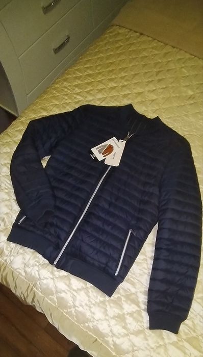 Продам куртки мужские