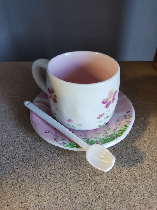 Продам набор(чашка с блюдцем)