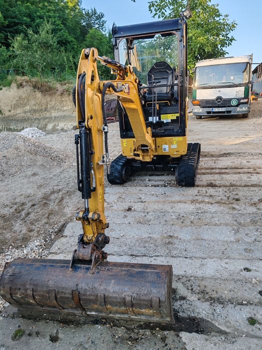 Caterpillar 301.7 cr 2022 2100 ore cabina închisă și incalzita