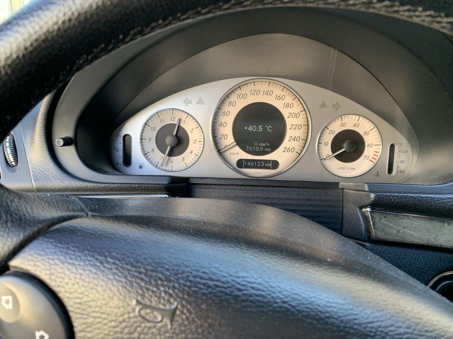 Mercedes 211 God 2007 ..