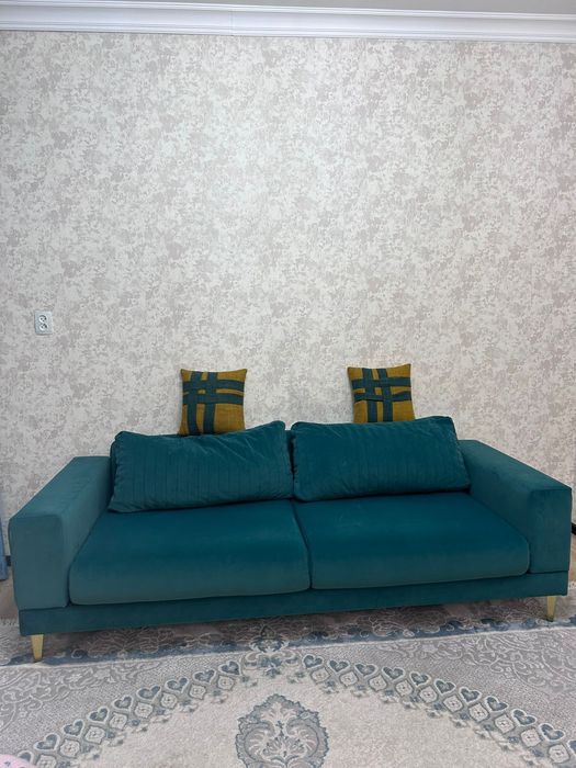 Мягкий уголок диван