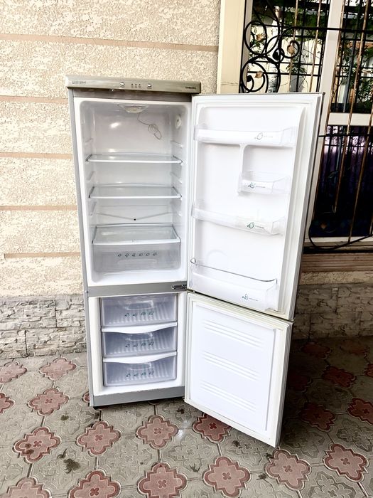 Продам холодильник Самсунг супер