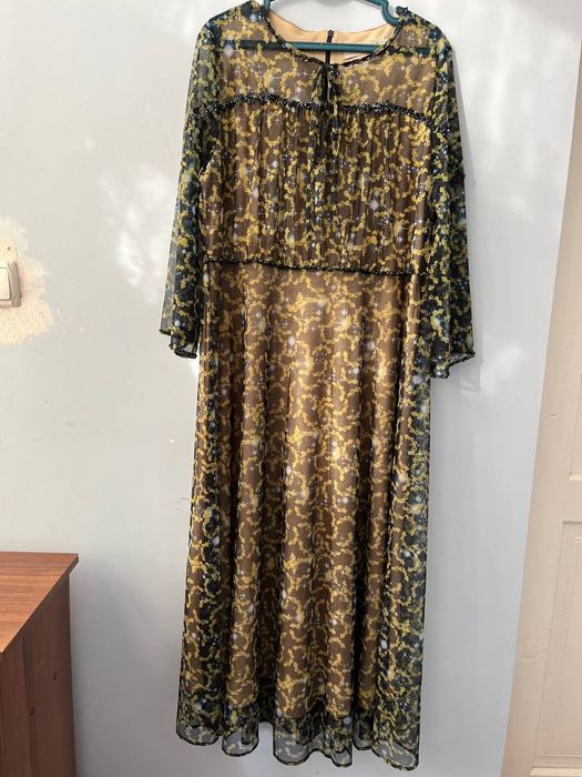 Gatovi ko'ylak 50 52 razmerda to'g'ri keladi