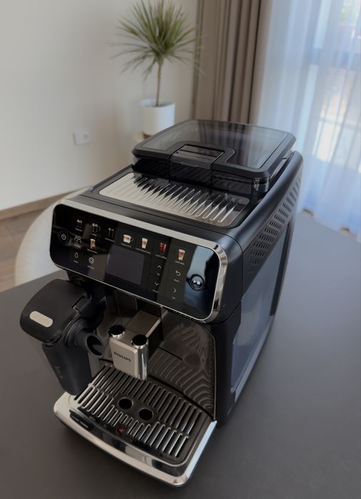 Кафемашина Philips LatteGo