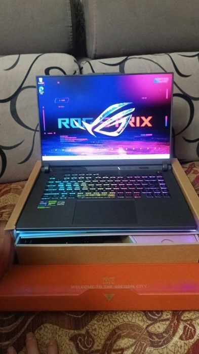 Ноутбук Asus rog strix g16