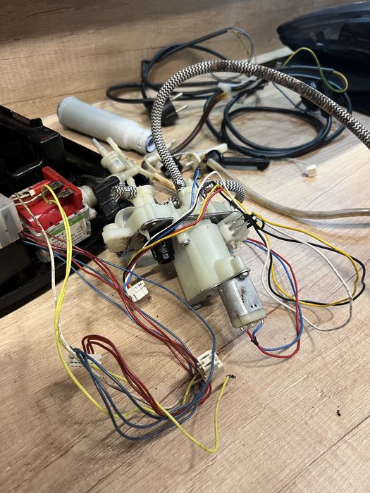 Dezmembrez Espressor automat KRUPS espresseria EA816570 EA816B piese