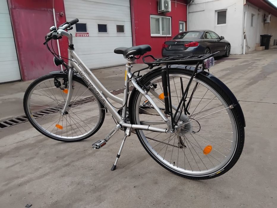 Vând bicicleta Triumph din aluminiu pentru damă
