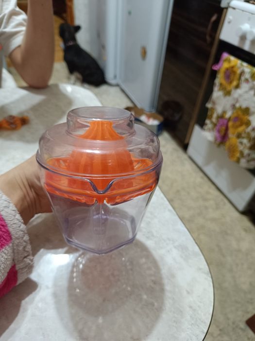 Ручная соковыжималка для цитрусов