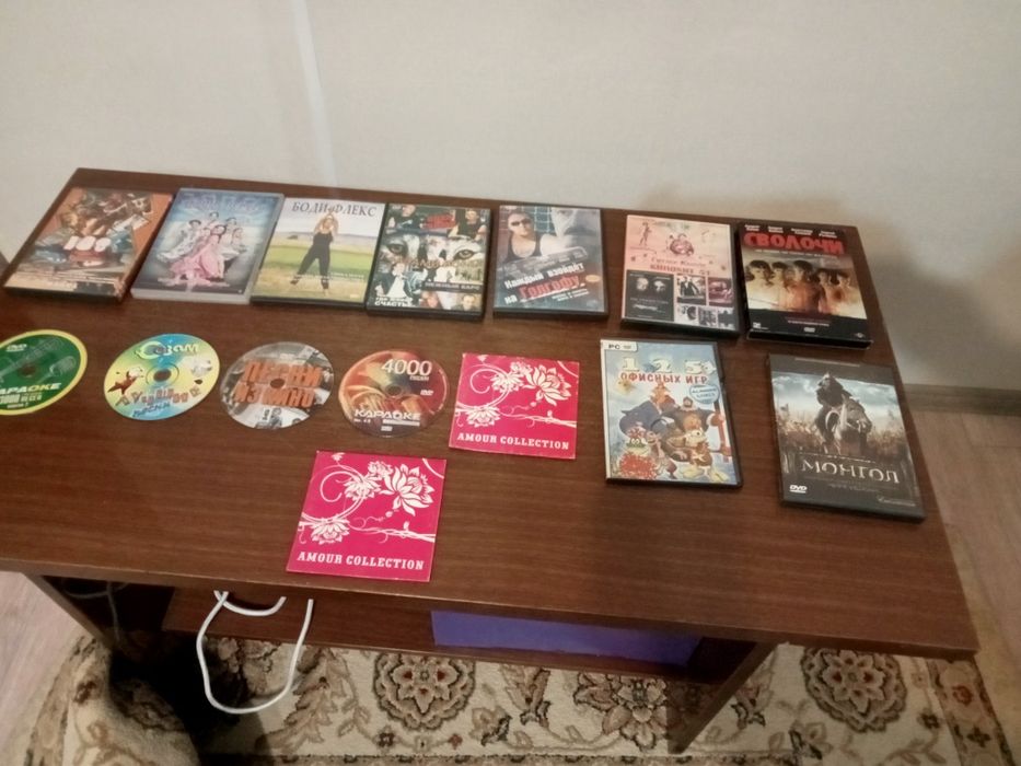 Продам SD диски фильмы лицензионные.