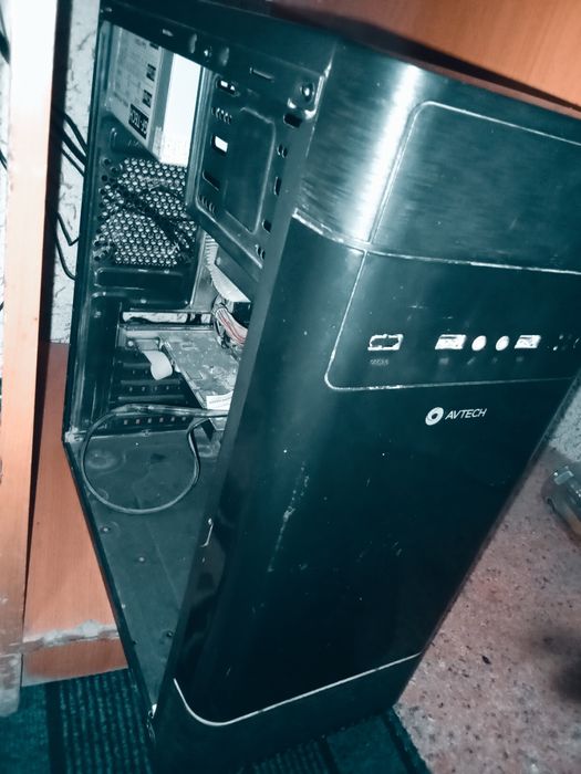 Zudlik bilan Igravoy Kompyuter Sotiladi!